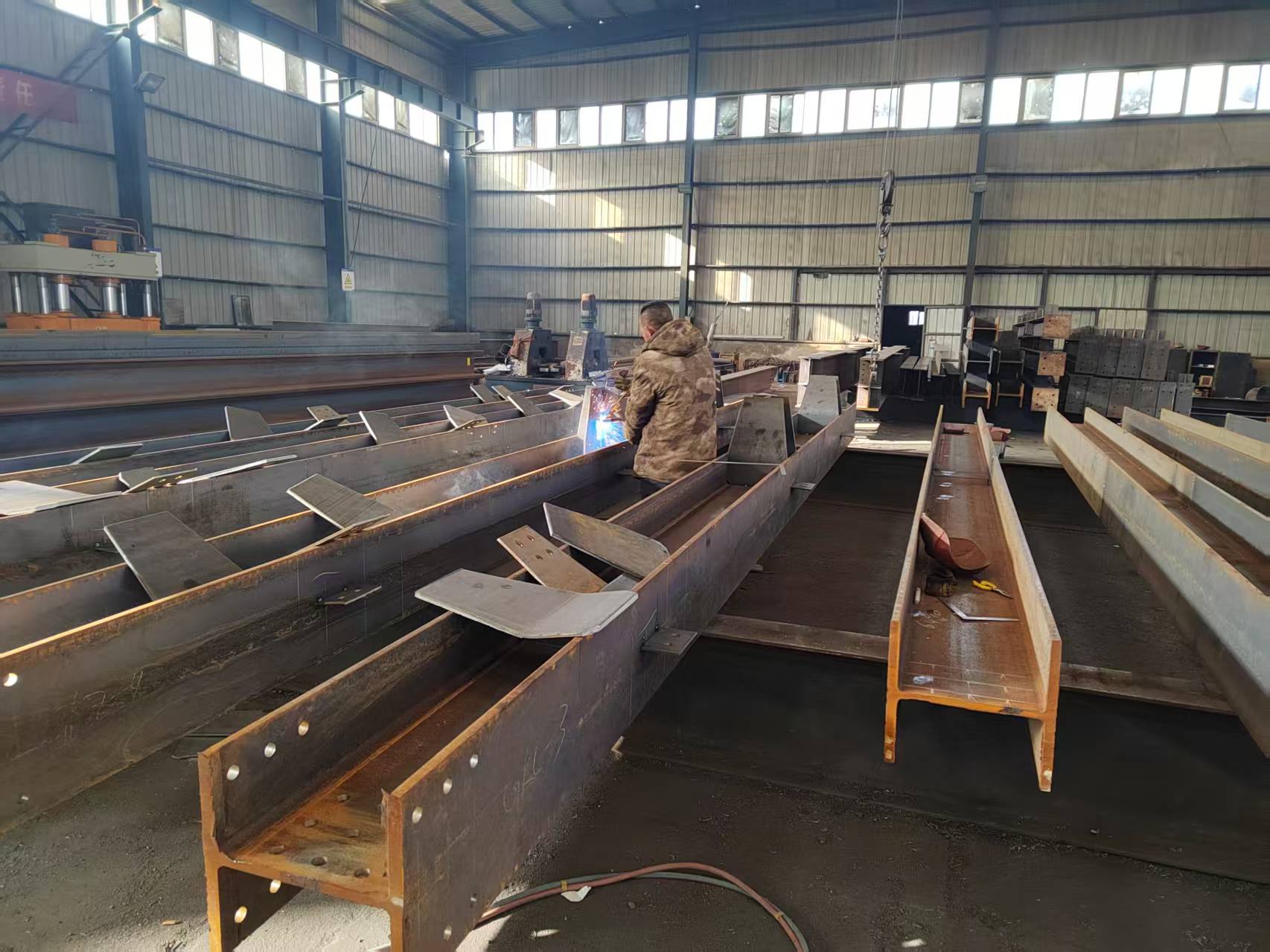 加工廠鋼結(jié)構(gòu)加工情況